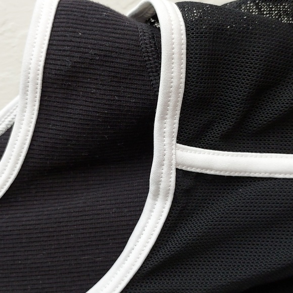 Mesh Layer Black and White Fila workout tank - Picture 4 of 4